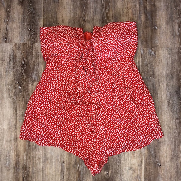Red/Orange Patterned Romper - Picture 1 of 4